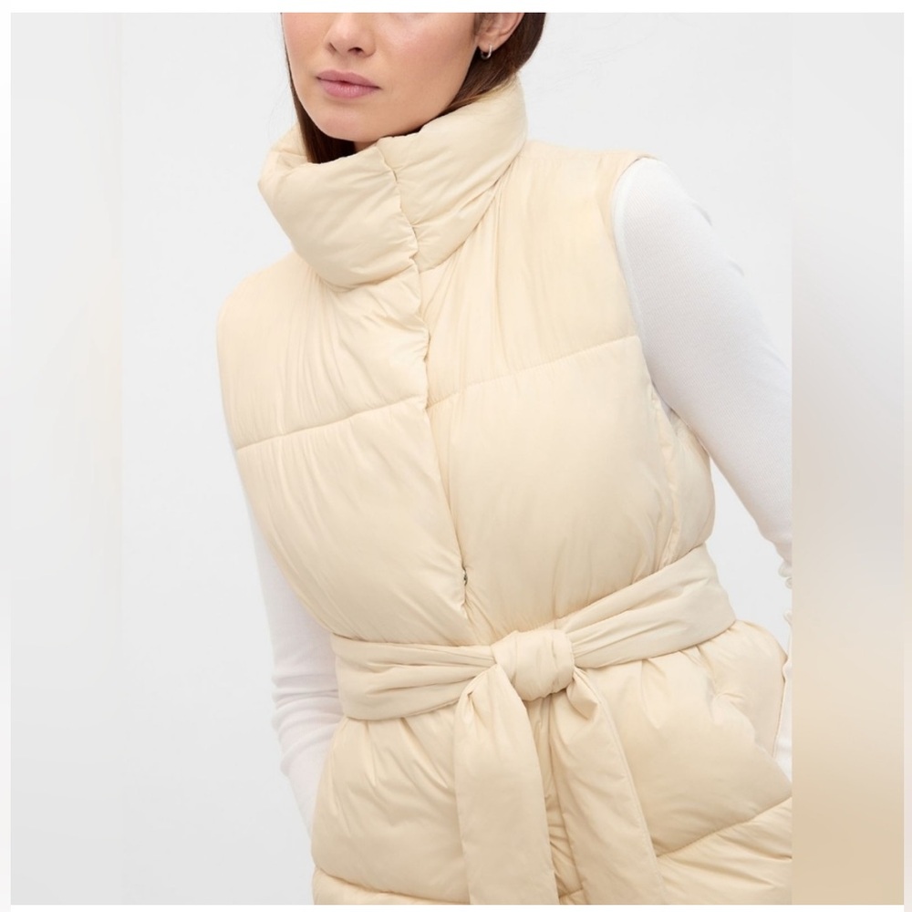 Women's Cream Puffer Vest